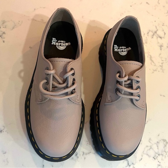 Dr. Martens Men’s SZ.9 1461  Quad II Leather Platform Taupe Shoes New - Picture 4 of 14